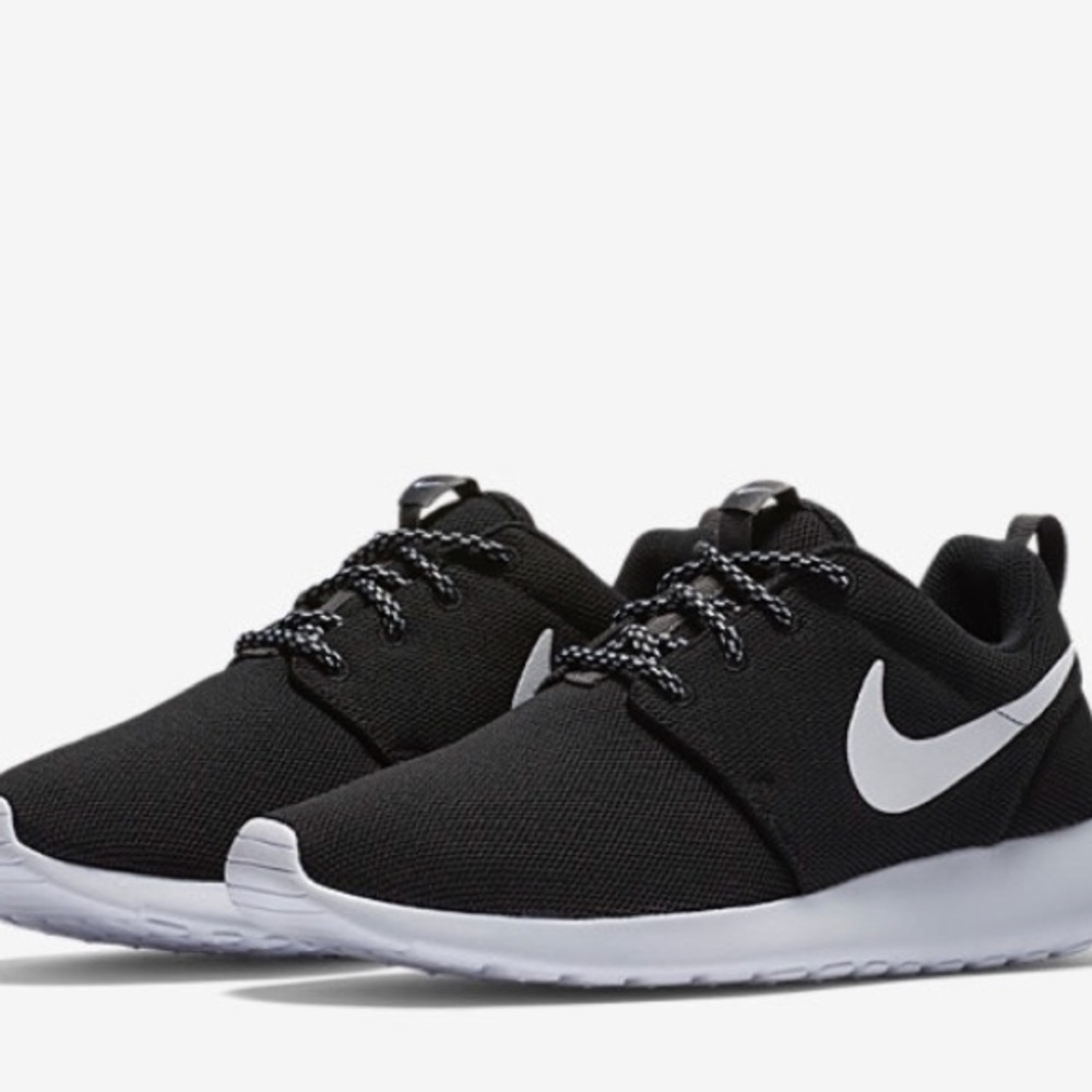 nike roshe sneakers